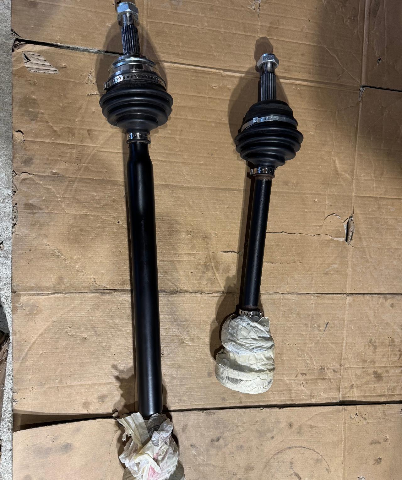 Gearbox maintenance - Volkswagen Golf Mk1 1974-1983 - Service the Drive Shafts photo
