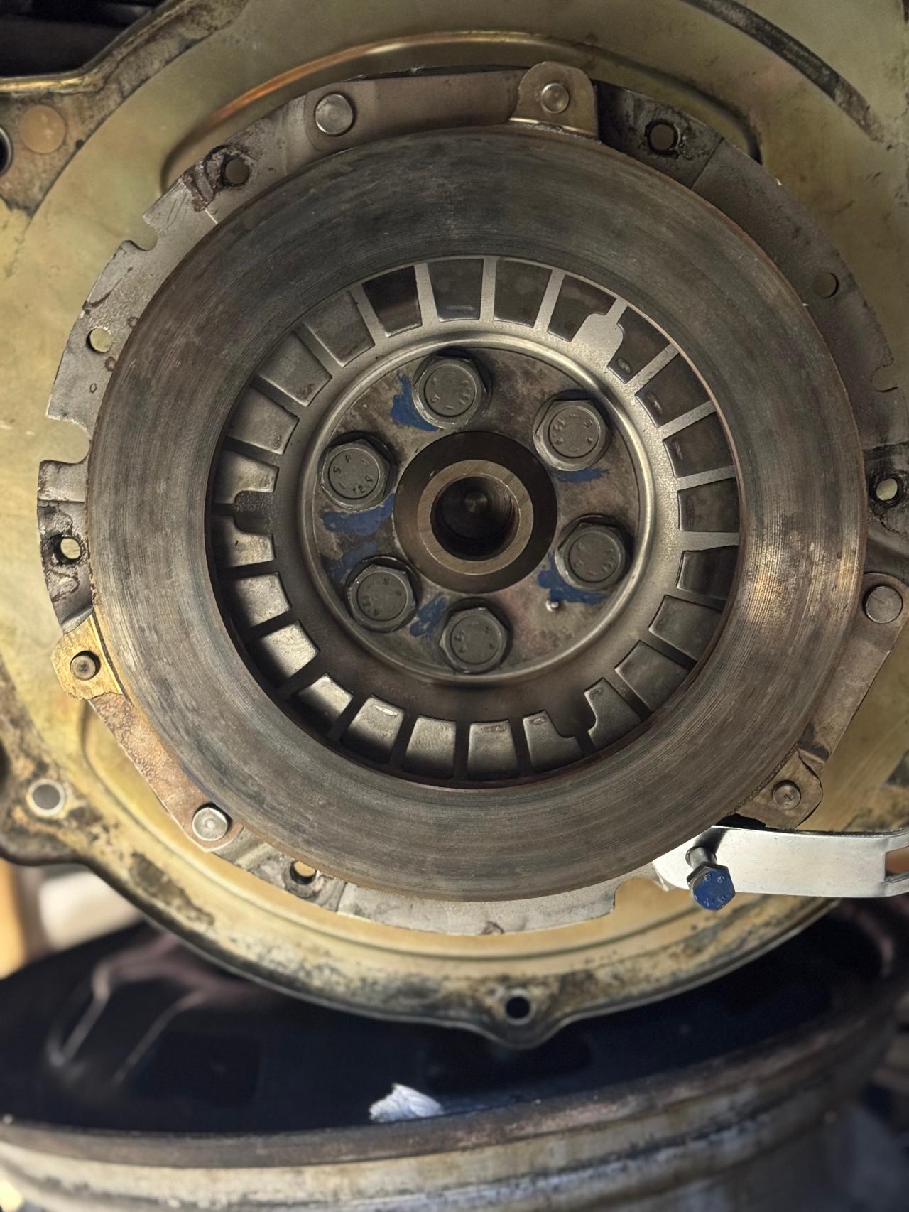 Gearbox maintenance - Volkswagen Golf Mk1 1974-1983 - Install the Clutch photo